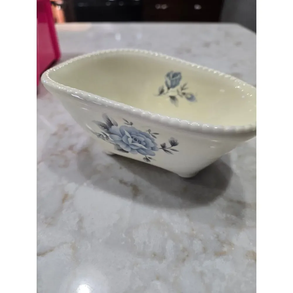Athena Cream Ceramic Soap Dish with Blue Rose Pattern